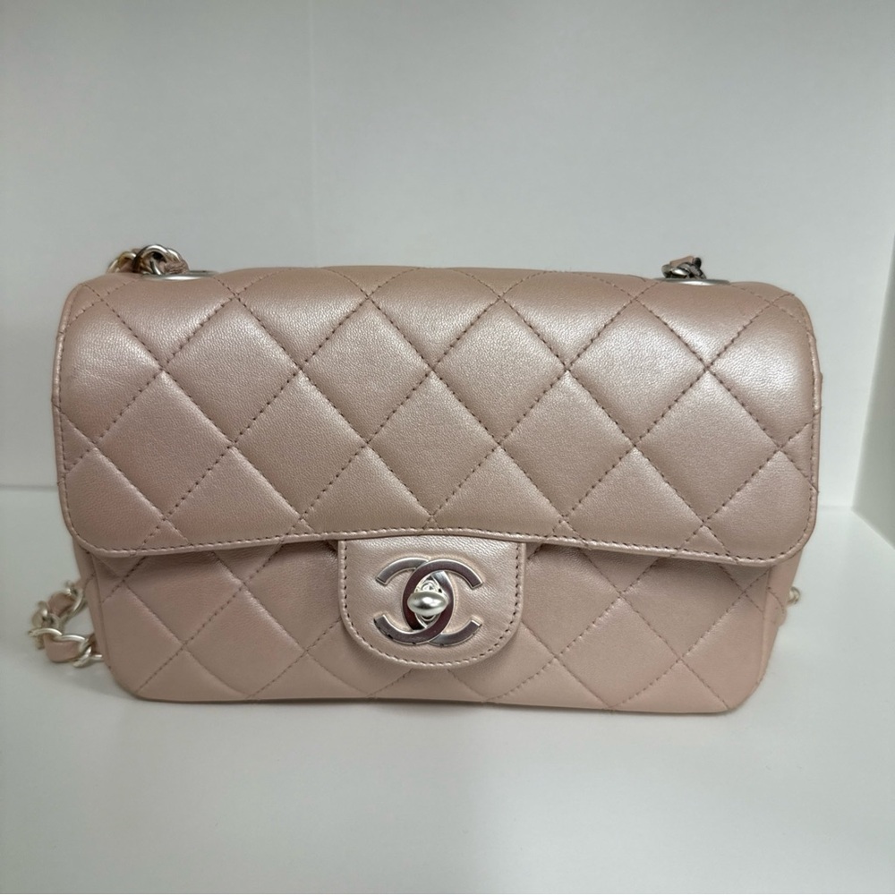 SOLD. Chanel Pink Quilted Shoulder Bag with Iconic CC Closure